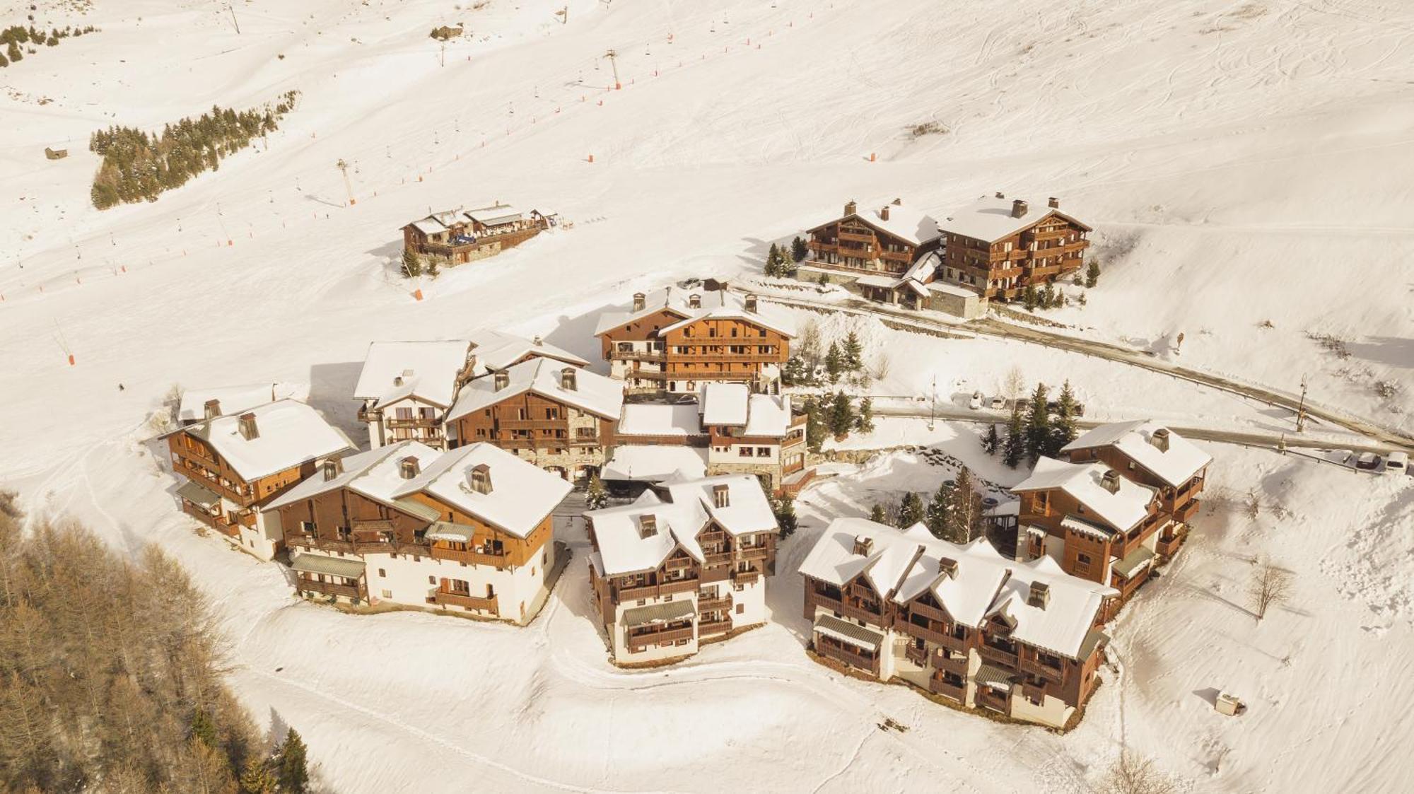Le Hameau De La Sapiniere Aparthotel แซ็ง-มาร์แต็ง-เดอ-แบลวีย์ ภายนอก รูปภาพ